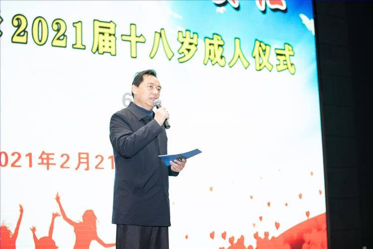 救援受困山洞的男子